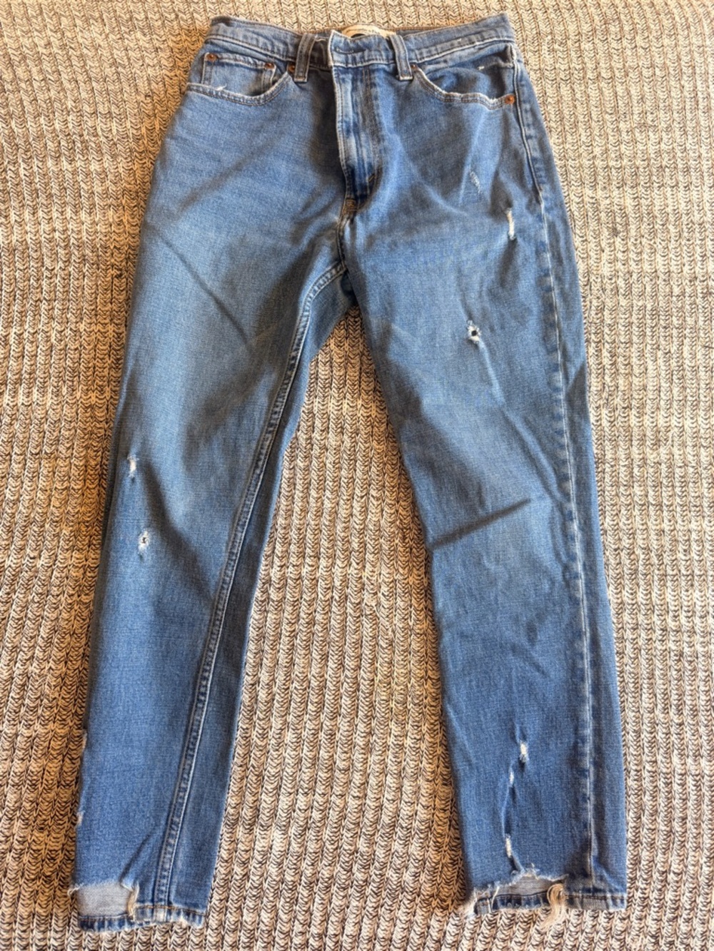 Women’s Blue Distressed Jeans